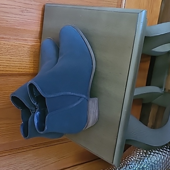 KENSIE 8 1/2 gray ankle boot - Picture 4 of 10